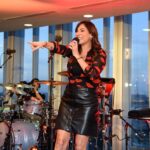 Natalie Imbruglia Instagram - What an incredible evening performing such an intimate gig at the Top of the News UK Tower for @virginradiouk as the sun began to set over London. Thank you to everyone who came for making it a special Sunset Session with @smartymobileuk @VirginRadioUK @smartymobileuk #sunsetsession #virginradiouk Styling: @fredericalovellpank @ysl @nanushka