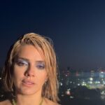 Natalie Pérez Instagram – En mi canal de @youtube  podes escuchar y ver o solo ver o solo escuchar siempre son muchas las opciones, hacer lo que uno quiere siempre es la mejor. Si te dan ganas podes suscribirte, es gratis 🌱 y acercarte a todo lo que hice en este ultimo tiempo. Se viene el disco en un abrir y cerrar de ojos, en una respiración y no entienden lo bueno que esta! 💙 acá una de las canciones del disco Mariposa Azul que número de canción? O que letra de canción?