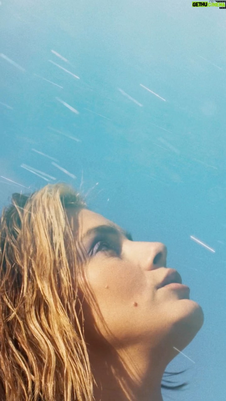 Natalie Pérez Instagram - Si nos caemos, nos levantamos 📚 Mariposa Azul 🦋 ya está out! Vayan al link en mi bioooooo 👁️