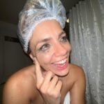 Natalie Pérez Instagram - Se dice que el exito se logra con el 1 % de inspiración y el 99% de transpiración. Estoy inspirada pero no he transpirado en los últimos meses, estoy angustiada y preocupada por eso. Mi cabeza es un laberinto, no encuentro una salida. Me veo siempre distinta y nunca se exactamente quien soy. Cual es tu N•A•T favorita? Quiza tu respuesta sea una salida