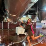 Natalie Pérez Instagram - cerca del vino lejos de vos = esta todo bien pero te extraño
