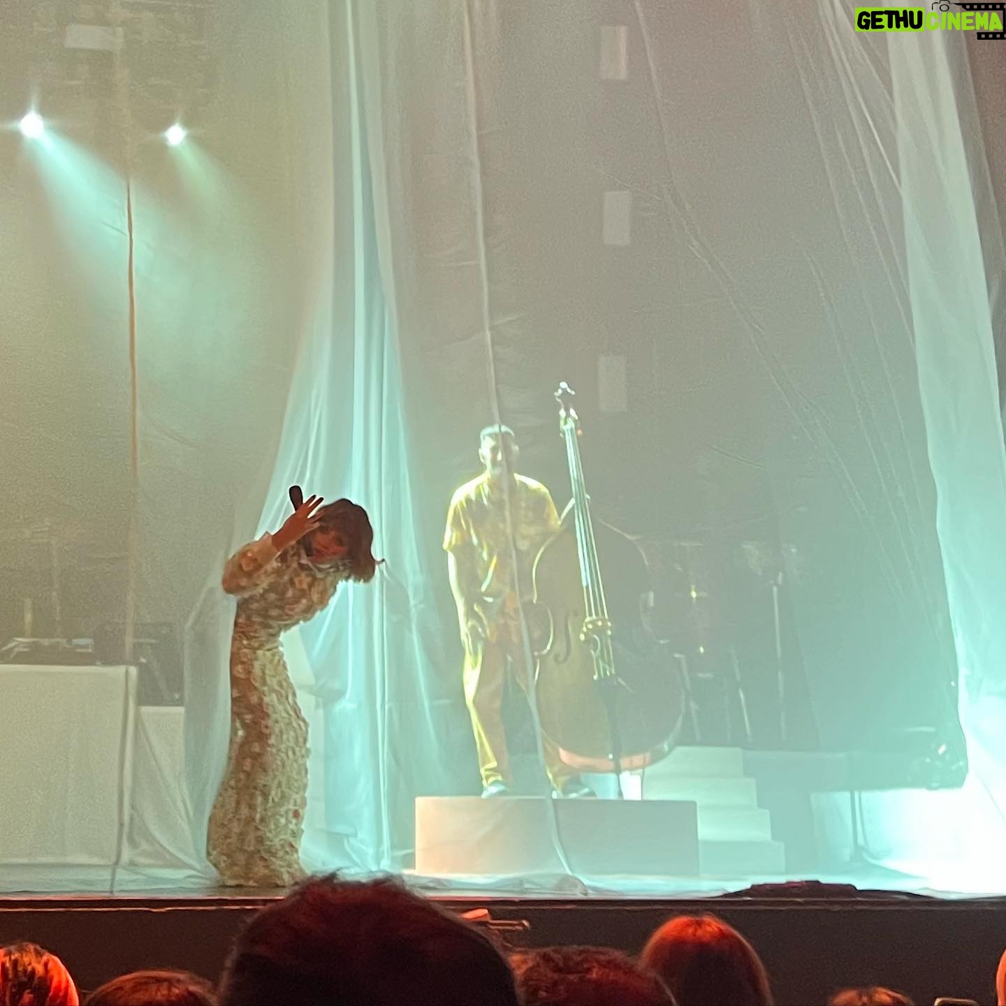 Natalie Pérez Instagram - Estoy en Blanco y Negro después del rex. Ya quiero que nos encontremos otra vez 6/10 - SANTA FE - TRIBUS @tribusclubdearte 7/10 - ROSARIO - FESTIVAL BANDERA @festivalbanderaok 28/10 - LA PLATA - @festivalcapital 17/11 -MONTEVIDEO - LA TRASTIENDA @latrastiendamvd
