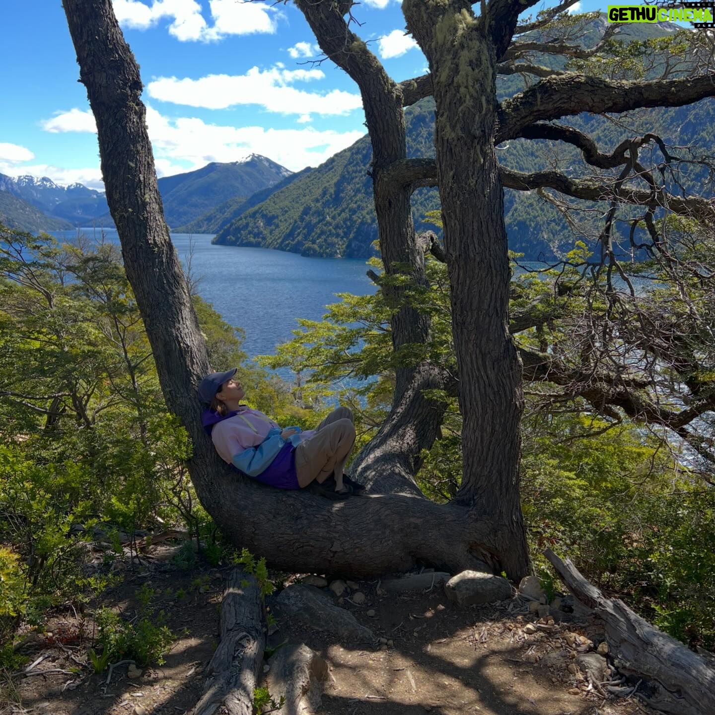 Natalie Pérez Instagram - Frio frio como el agua del huapi