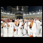 Natalie Sarah Instagram - MashaAllah Tabarakallah,Rindu, Sedih ,Haru ,Bersyukur, Bahagia .. Tumpah Semuanya dalam Tangisan dan Doa yg ku Panjatkan 🤲🏻 Aku datang Ke Tempat ini,memenuhi Panggilan ke Baitullah Bersama kesayangan aku, Trimakasih ya Allah ❤️ inshaAllah bisa Kesini Lagi Bersama Anak2 , Keluarga dan Sahabat2 🤲🏻 Aamiin ya Rabb Terimalah Ibadah Umrah Ku , Ampuni lah aku dan Semoga ALLAH Memampukan orang2 terPanggil untuk Berkunjung ke Baitullah Aamiin ya Rabbal Alamiin ❤️ - #umrah #mashaallahtabarakallah #allahummashollialasayyidinamuhammadwaalaalisayyidinamuhammad #mekah