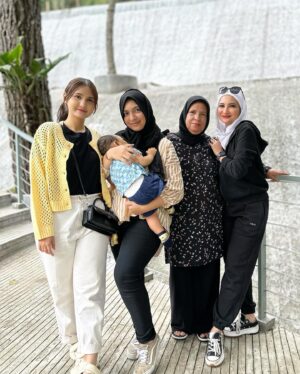 Natalie Sarah Instagram - Mashaallah Tabarakallah ❤️
#allahummashollialasayyidinamuhammadwaalaalisayyidinamuhammad