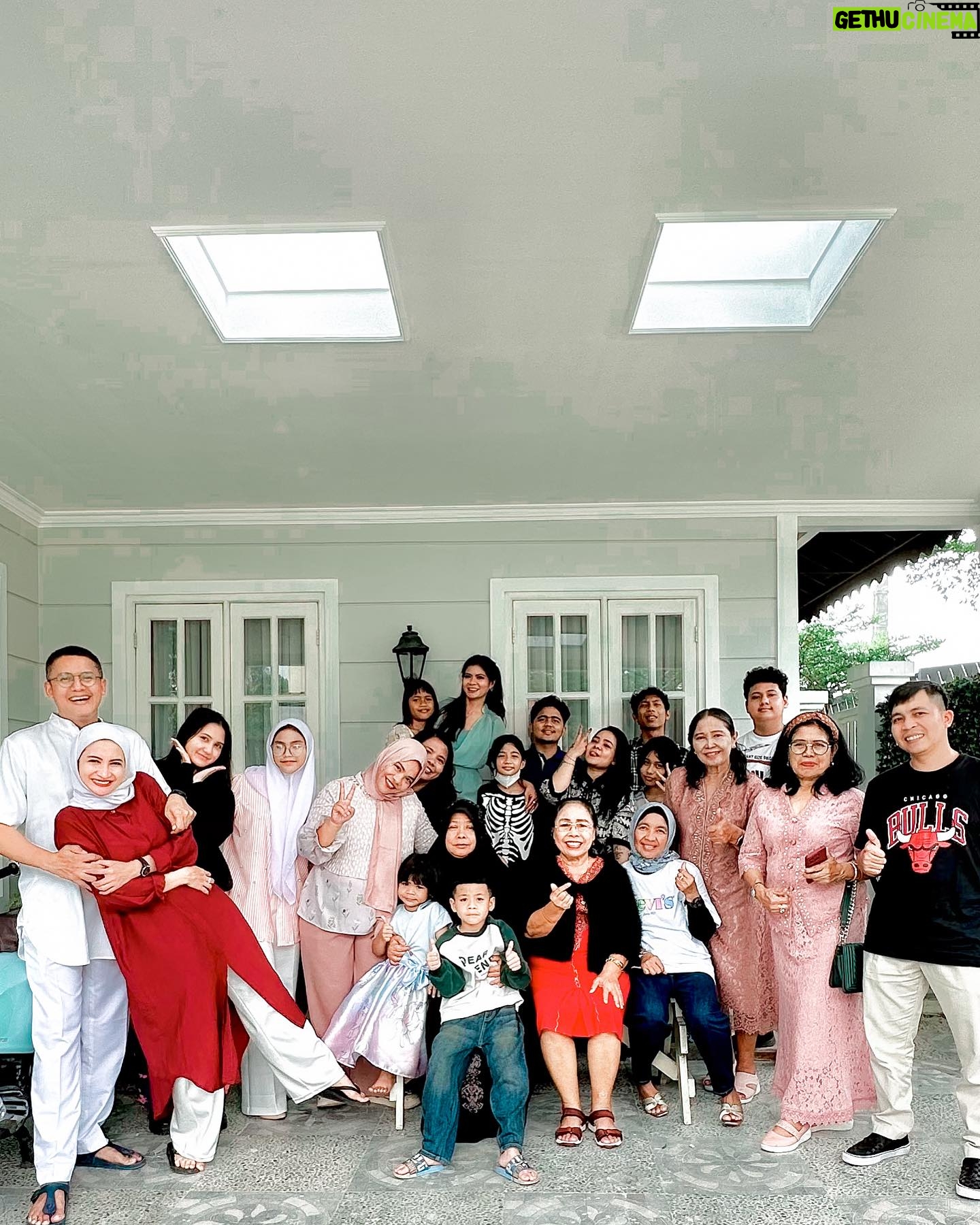 Natalie Sarah Instagram - Eid Mubarak ! May this Eid bring joy, peace, and prosperity to you and your family. Wishing you a blessed Eid filled with love, laughter, and delicious feasts! 💜💜 #familygoals