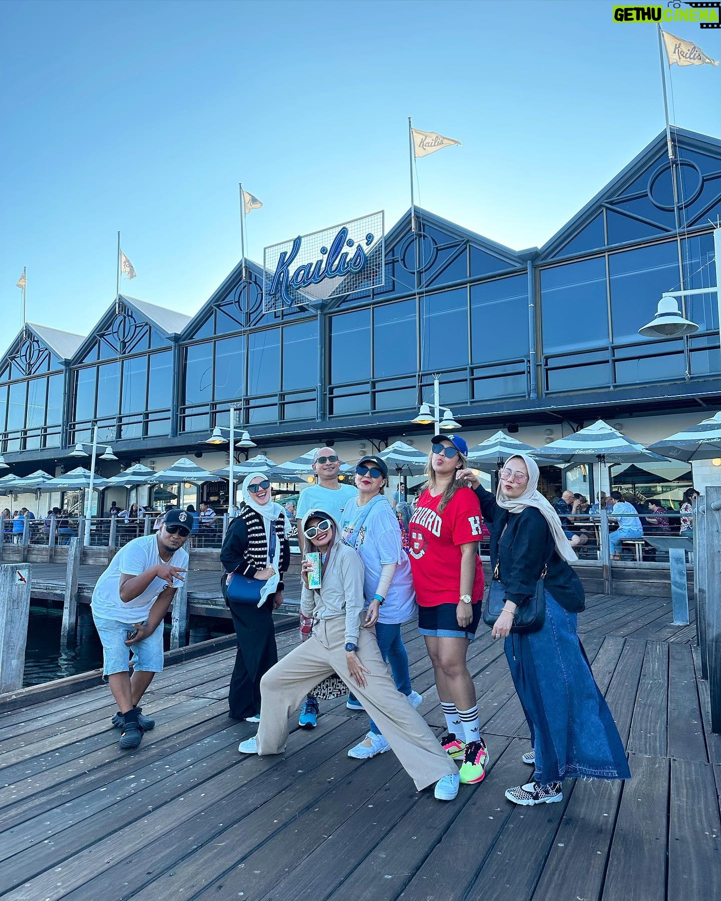 Natalie Sarah Instagram - Aww, Banyak Kaliii gaya Kauu NamBoru, Macam Bocil Sazaa😎😆🤣 wkwkwkwk - #family #masyaallahtabarakallah #love #trip #holiday #nukang #perth #positivevibes