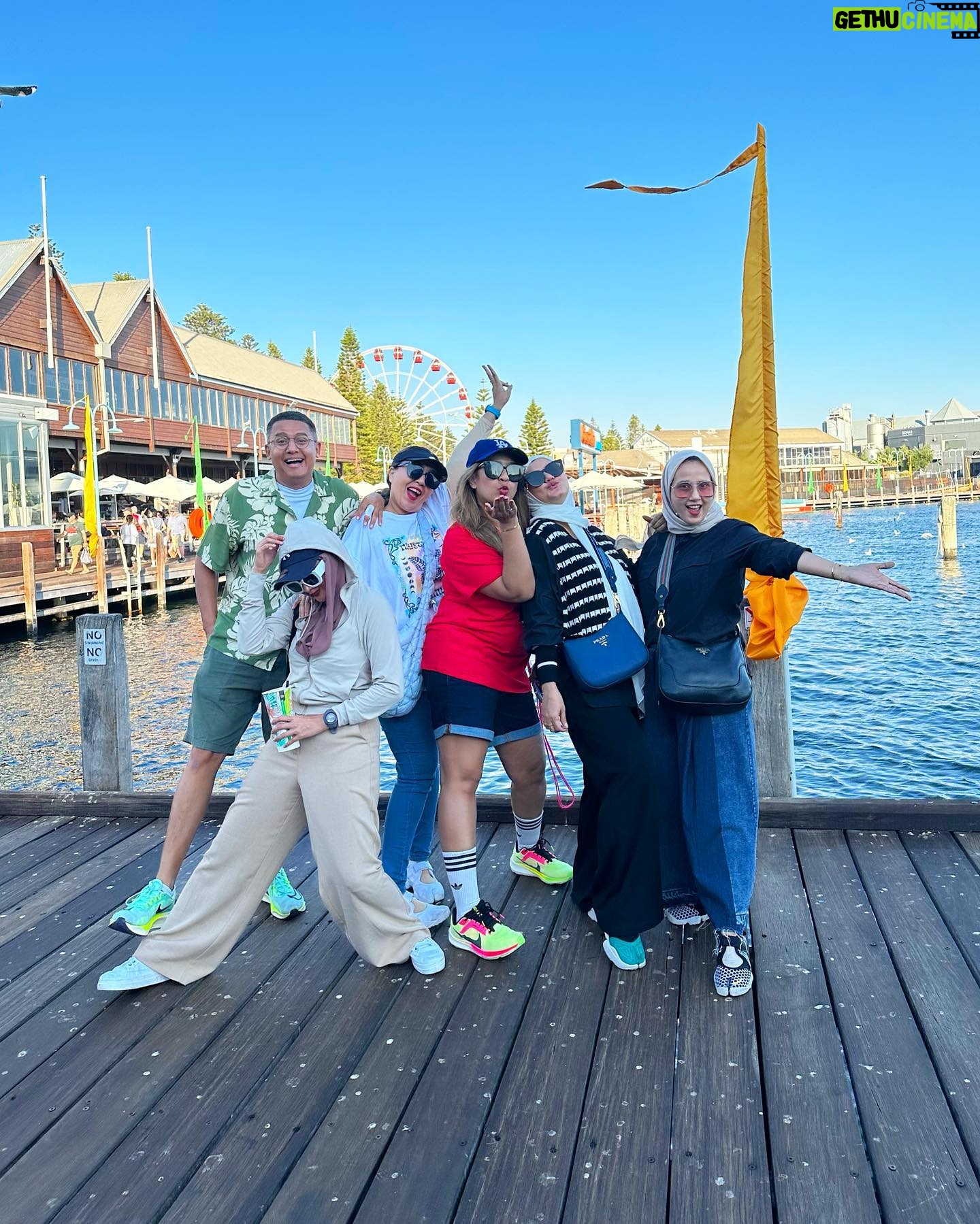 Natalie Sarah Instagram - Aww, Banyak Kaliii gaya Kauu NamBoru, Macam Bocil Sazaa😎😆🤣 wkwkwkwk - #family #masyaallahtabarakallah #love #trip #holiday #nukang #perth #positivevibes