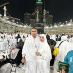Natalie Sarah Instagram - MashaAllah Tabarakallah,Rindu, Sedih ,Haru ,Bersyukur, Bahagia .. Tumpah Semuanya dalam Tangisan dan Doa yg ku Panjatkan 🤲🏻 Aku datang Ke Tempat ini,memenuhi Panggilan ke Baitullah Bersama kesayangan aku, Trimakasih ya Allah ❤️ inshaAllah bisa Kesini Lagi Bersama Anak2 , Keluarga dan Sahabat2 🤲🏻 Aamiin ya Rabb Terimalah Ibadah Umrah Ku , Ampuni lah aku dan Semoga ALLAH Memampukan orang2 terPanggil untuk Berkunjung ke Baitullah Aamiin ya Rabbal Alamiin ❤️ - #umrah #mashaallahtabarakallah #allahummashollialasayyidinamuhammadwaalaalisayyidinamuhammad #mekah