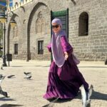 Natalie Sarah Instagram - Saat ALLAH belum mengizinkan kita meraih apa yang kita Mau , Berarti kita Harus mensyukuri apa yang kita punya💜 gitu Nat Sar .. Sabar aja yah 😊😄 #selfreminder - #masyaallahtabarakallah #masjidghamamah #madina #bismillah #allahummashollialasayyidinamuhammadwaalaalisayyidinamuhammad