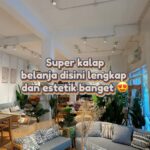 Natalie Sarah Instagram - Yuhuu guyss hari ini ada yg berbeda loh.. aku hari ini mau visit ke store langganan aku.. barang2 nya bener2 unik, estetik, cakep2 super lengkap.. dari harga termurah sampe termewah ada🔥 Liat deh perabot dan dekorasinya bener2 beragam dan berkualitas. Pelayanannya juga juara!! Baik, ramah, sopan santun pandai menabung🙈🤣 pokoknya bener2 puas deh aku belanjanya Liat aja deh tuh borong sampe ga muat lagi tasnya🤭 Yang mau belanja offline bisa langsung ke storenya yang super luas di Jl. Kramat V, Lubang Buaya, Jakarta Timur Untuk belanja online bisa di WhatsApp, Shopee, Tokped, Tiktok, Lazada ataupun Website Cuss cek ignya @kjperabot