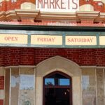 Natalie Sarah Instagram – Hmm, Nyender di Tembok lagi ah 😊, kalo Slide ke 2 udah Kayak poto2 Anak gen Z belom? Separoh gitu 🤣😂😅
–
#fremantle #market #pasar #mashaallah #holiday #nyender #love #happyday