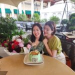 Natalie Tong Instagram - I’m so lucky to have ‘you’ in my life 🩷🩷🩷 每一年都送花給我的sweet girl @aimeechan_official 每一年都一定記得我生日還要找特別的餐廳 @x.glolo.x 還有特別遷就我去找vegan餐廳的女孩們 @rabeeayeung @janetchowkawai @carrie.san #NT