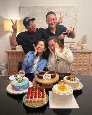 Natalie Tong Instagram - 今年係我買蛋糕俾二嫂
二嫂買蛋糕俾我
我哋兩個買蛋糕俾子善同雷哥
然後大家再買蛋糕俾我哋
所以有好多個蛋糕
好複雜嘅關係
🤣🤣🤣🤣🤣🤣🤣

#好鐘意個頭夾
#4月5月之星⭐️ 
#NT