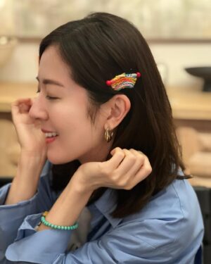 Natalie Tong Instagram - 今年係我買蛋糕俾二嫂
二嫂買蛋糕俾我
我哋兩個買蛋糕俾子善同雷哥
然後大家再買蛋糕俾我哋
所以有好多個蛋糕
好複雜嘅關係
🤣🤣🤣🤣🤣🤣🤣

#好鐘意個頭夾
#4月5月之星⭐️ 
#NT