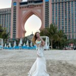 Natalya Podolskaya Instagram - В Москве похолодало …. А хочется вот так ☺️. @atlantisthepalm