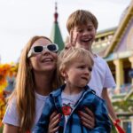 Natalya Podolskaya Instagram - В этом году Ванин день рождения мы отмечали очень долго и с размахом. Но самый запоминающийся - был в Сочи. Взяли и поехали 🙃. Это те дни, которые я навсегда сохраню в своем сердце! Родители, если будете в Сочи, я вам искренне рекомендую тематический парк аттракционов Сочи Парк @sochipark Дети были в восторге! А их знаменитая баба-Яга не оставит никого равнодушными!