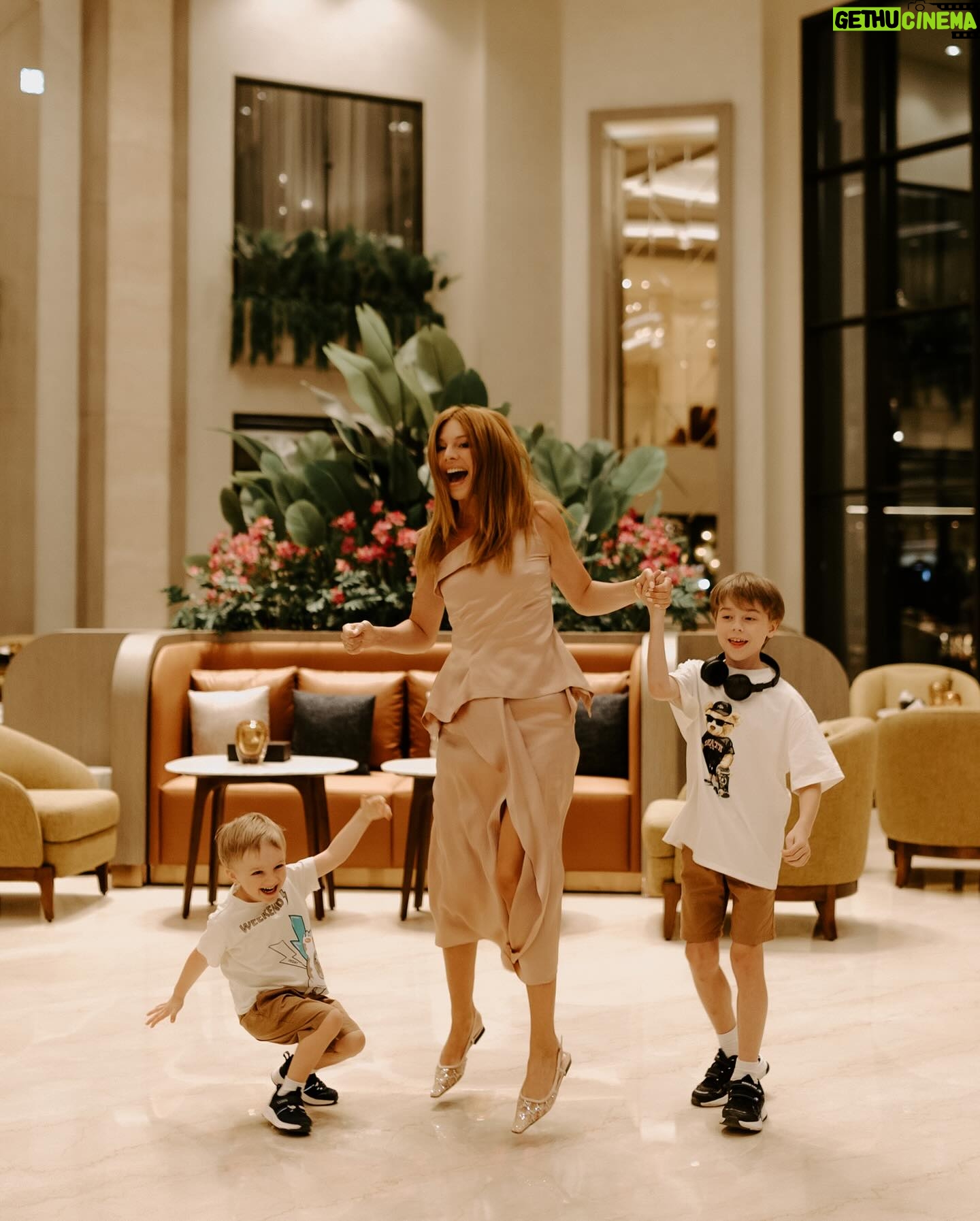 Natalya Podolskaya Instagram - Спасибо большое @rixosradamis за невероятные дни , впечатления и эмоции ❤️ И спасибо большое @irynamaritan за чудесные фотографии, сделанные просто за 5 минут 👍🏻. И спасибо моей подруге @karinazvereva_travel за организацию путешествия 🤍