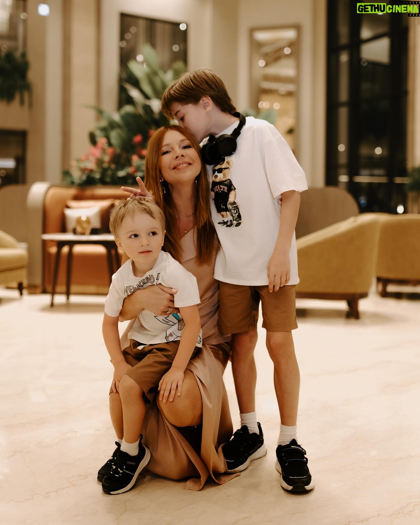 Natalya Podolskaya Instagram - Спасибо большое @rixosradamis за невероятные дни , впечатления и эмоции ❤️ И спасибо большое @irynamaritan за чудесные фотографии, сделанные просто за 5 минут 👍🏻. И спасибо моей подруге @karinazvereva_travel за организацию путешествия 🤍