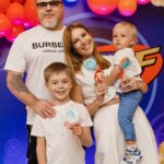 Natalya Podolskaya Instagram - А нет никакого ДНЯ влюбленных . Есть наша жизнь , полная любви ❤️ . Но хорошо , что есть особенный день для таких фотографий и пусть они копятся 😊.