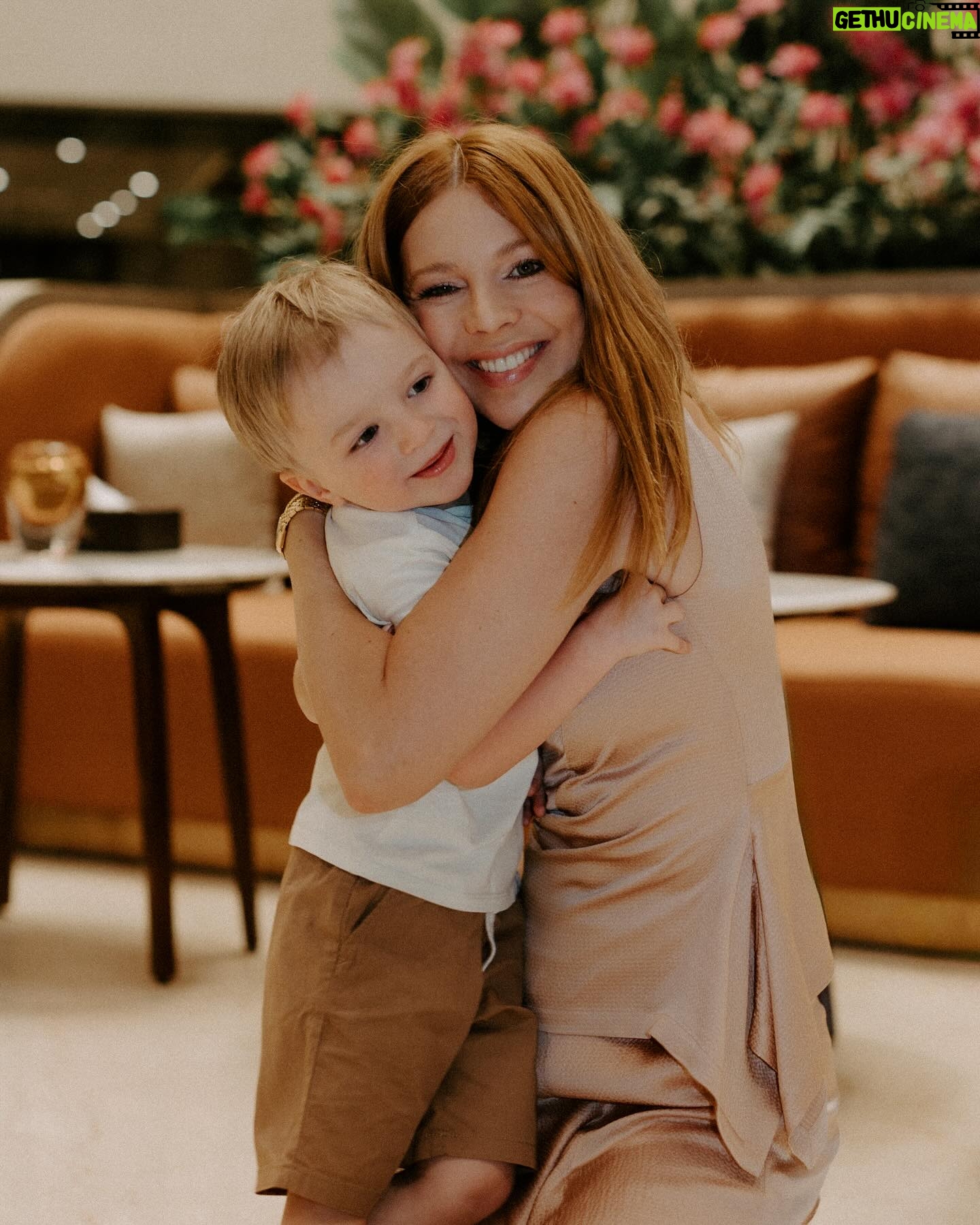 Natalya Podolskaya Instagram - Спасибо большое @rixosradamis за невероятные дни , впечатления и эмоции ❤️ И спасибо большое @irynamaritan за чудесные фотографии, сделанные просто за 5 минут 👍🏻. И спасибо моей подруге @karinazvereva_travel за организацию путешествия 🤍