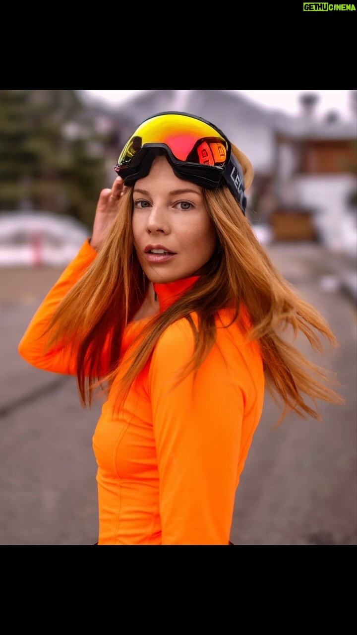 Natalya Podolskaya Instagram - Серьезная ? Или вообще совсем ни капельки не серьезная ? Фото @marijasukhareva