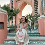 Natalya Podolskaya Instagram - В Москве похолодало …. А хочется вот так ☺️. @atlantisthepalm