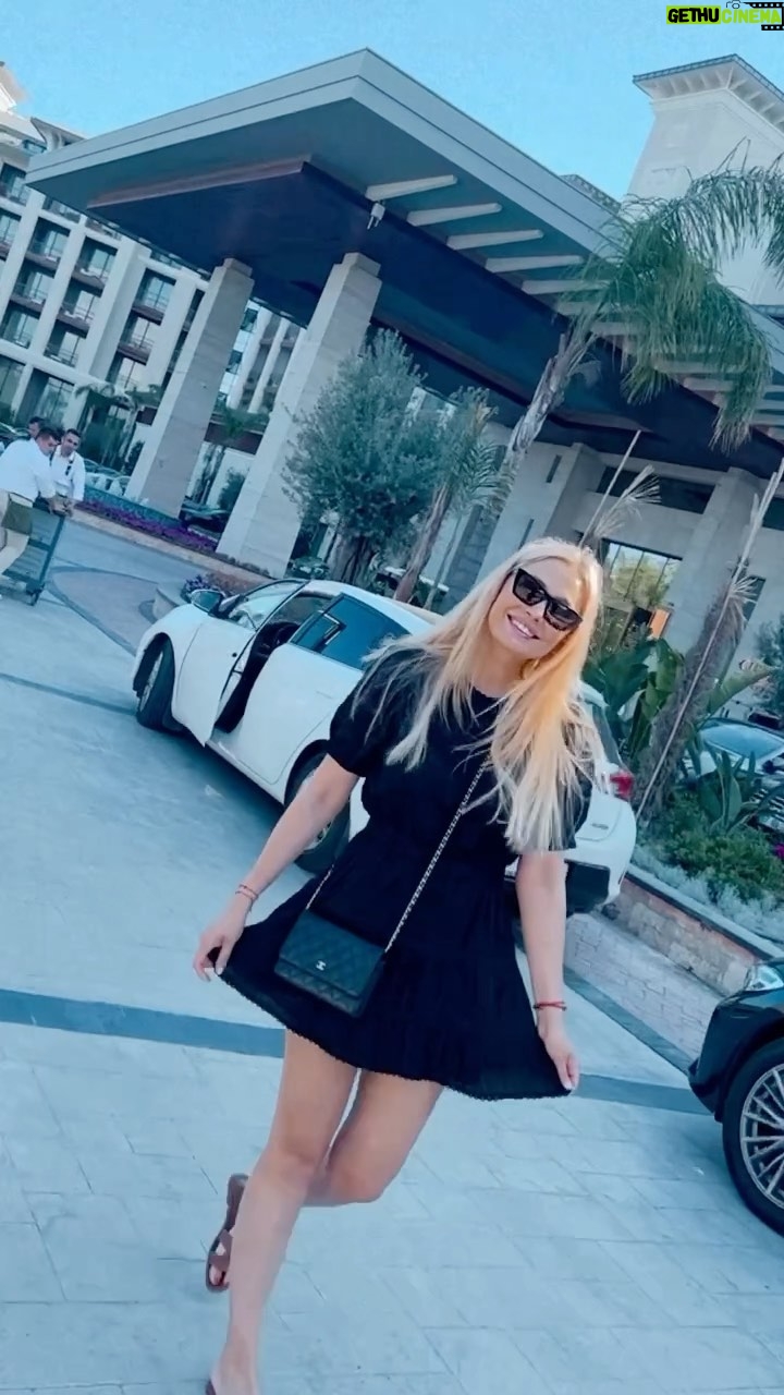 Natalya Rudova Instagram - Всем крутейшего дня😎😜