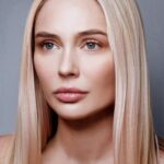 Natalya Rudova Instagram - "Люди считают себя чем-то уникальным, и вся теория бытия построена на их неповторимости. Один — их единица измерения, но это ошибка. Все системы, изобретённые людьми, — лишь набросок. Один плюс один равно двум — всё, что мы выучили. Но один плюс один не равняется двум. Нет вообще никаких чисел и никаких букв. Мы навесили эти ярлыки, чтобы как-то упростить жизнь, сделать её понятнее; мы придумали шкалу измерений, чтобы забыть о нашей неизмеримости." Люси (Lucy) (2014) Люк Бессон