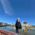 Natalya Rudova Instagram - Тонна мейкапа, фильтров и хорошего настроения в этот чудесный, субботний день на прогулке с племяшкой😂🤞🩷 ВДНХ / VDNKh