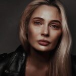 Natalya Rudova Instagram - Как будто надо почти умереть, чтобы тебя полюбили. Как будто надо зависнуть на самом краю, чтобы тебя спасли. Чак Паланик Photo : @lenadunaeva 🖤 Агент кино : @natalya.gneusheva 🎬