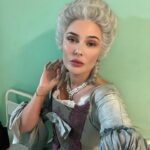 Natalya Rudova Instagram - Представляю вам Елизавету | , любимую дочь Петра | . Не знаю кто кроме МЕНЯ может сыграть самую красивую, справедливую и веселую женщину той эпохи . Мне бы конечно хотелось.. Но меня не утвердили 😂😭🙄
