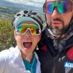 Natasha Klauss Instagram - La pasión por este deporte la 🚵‍♀️ nos lleva a compartir momentos únicos en pareja ! El mejor compañero para subir la montaña @elvene10 💪love you ❤️ Feliz inicio de #semana #misamores