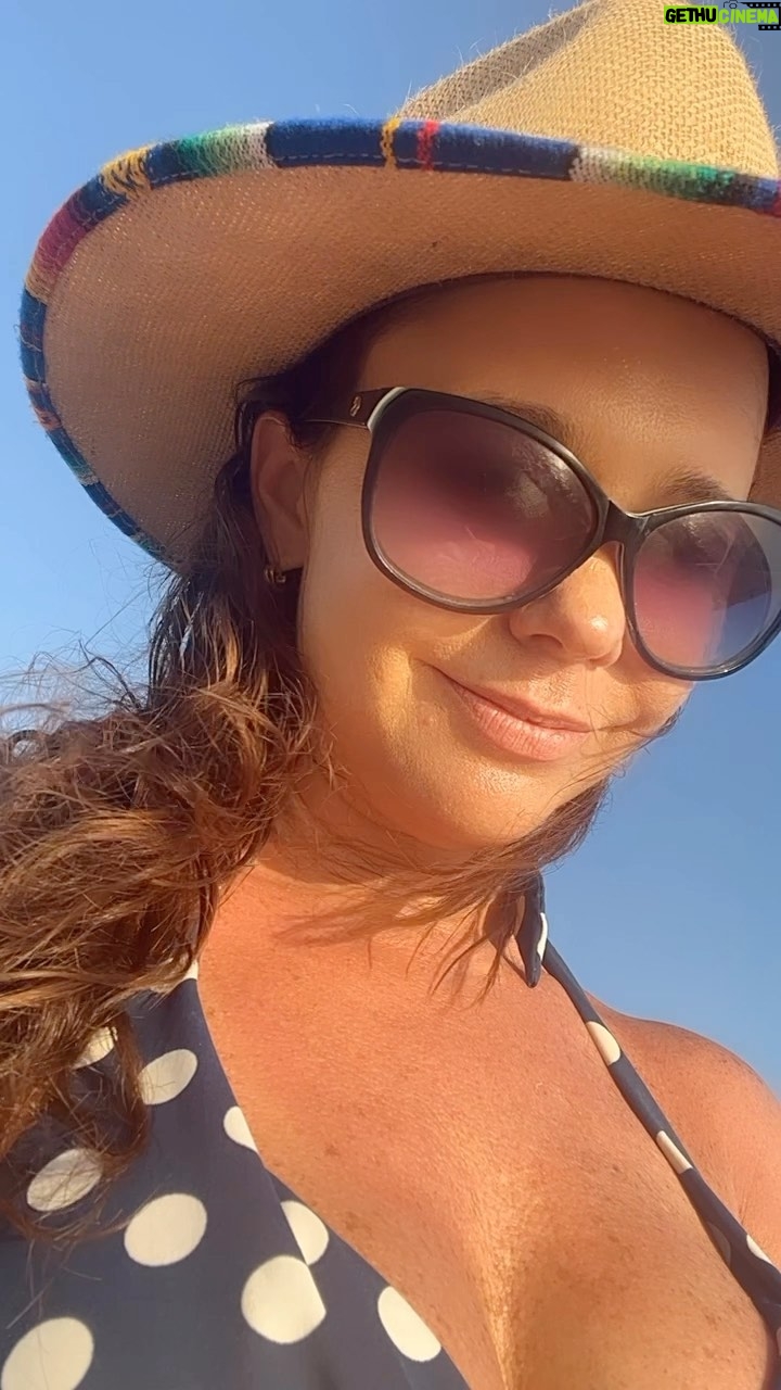 Natasha Klauss Instagram - Solo gratitud 🥰❤️🙏 Los amo #misamores Feliz #miercoles y vamos a agradecer hoy simplemente porque si me lees es que tus ojos están sanos y puedes hacerlo , frente a millones de personas que no pueden … somos afortunados ❤️