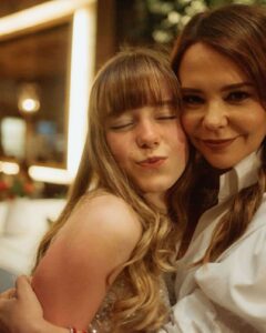Natasha Klauss Instagram - Y los cumpliste muy feliz … te amo #paloma ❤️ La canción lo dice todo … Gracias @ricardodiazphotographer por capturar este día tan especial en tu lente ❤️🙏 Faltaste tú mi @alanaranjar pero estabas ahí con nosotros ❤️ @cao.jorge @aecardenas_ @marcelalucasn y todos los que nos acompañaron esa noche en @storiadamoreco ❤️
