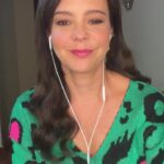 Natasha Klauss Instagram - Un live después de mucho tiempo sin hacerlo ! La magia de la #comunicacionestelar Gracias @miguelangelbaquerofc @esperanzacruztanatologa Amo estos procesos sanadores y los invito a todos los que sientan que es el momento para que se conecten con estas dos maravillosas personas que me acompañaron hoy @comunicacionestelar8 Los amo y ustedes son mi suerte #misamores ✨