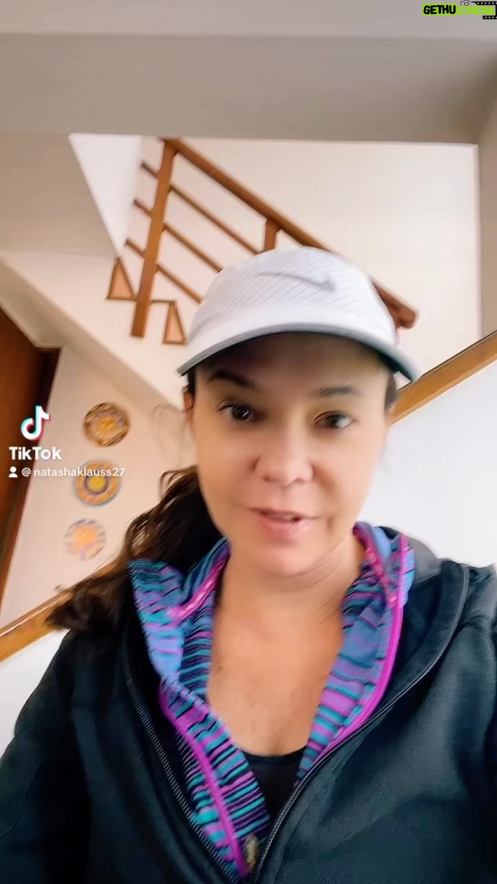Natasha Klauss Instagram - Por acá jugando en #tiktok con este filtro que ajá …. 😝 no se que opinen ustedes 🥰 Los y las leo ❤️👇🏻 Bonito #miercoles #misamores