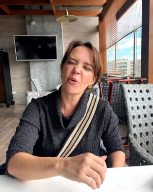 Natasha Klauss Instagram - Un día , unas fotos , un momento 🥰
Empiezo la semana con infinita gratitud 🙏🙏 
Se tú ! Pero no tan tú que pares de crecer y mejorar para ti y los demás ❤️🌟
Los amo #misamores 🎶