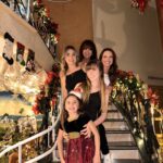 Natasha Klauss Instagram – Las amo ellas son las mujeres de mi familia ! 3 generaciones 🥰❤️
Faltas sólo tú mi @alanaranjar
@soytatianaklauss @tatianamaria76 @palomag_2204 
#feliz2024