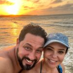 Natasha Klauss Instagram – Hoy cumple este señor @elvene10 el señor que me ha hecho reír hasta las lágrimas !!! 
Hoy celebro tu ser! Tu espíritu ! Todo tu ❤️ 
DIOS TE CUIDE , tus ángeles te guarden ✨
Conciencia
Sabiduría 
Salud
Amor
Prosperidad 

Es todo esto y mas que mereces en esta vuelta al sol , que es hoy mi Capricornio  hermoso ❤️
Feliz cumple amor @elvene10