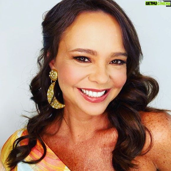 Natasha Klauss Instagram - #mamasita eso eres 🥰❤️❤️❤️ recuérdalo siempre !! Feliz viernes #misamores @paolabonillamakeup 💄💋 @bylilianameza 👗