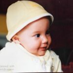 Natasha Klauss Instagram - Y bueno mi @alanaranjar previo a tu cumple que es mañana y que ya son 22 años en los que me he enamorado de ti cada día más , quiero con estas fotos presumir de ti ! 🥰 de contar que eres mi primer amor , el que me enseñó a saber que es el amor de verdad sin etiquetas . El amor incondicional de verdad ! el que hizo que mi vida cambiara por completo y la hija que volvería a elegir mil veces más por todo lo que me haz enseñado y por todo lo que he crecido como mujer, gracias a lo que he aprendido contigo ❤️ Ustedes perdonen la intensidad #mismamores pero mañana montare mas fotos ❤️ de mi princesa Gracias Dios por permitirme seguirla disfrutando en vida 🙏