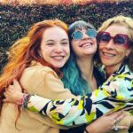Natasha Klauss Instagram - Ayer domingo fue un día muy especial pues le hicimos a #isabel mi hija una despedida con toda la familia para su próximo paso en la vida , irse tras sus sueños a tierras lejanas♥️ Gracias 🙏familia y amigos por estar en estos momentos por tantos años ❤️ y hoy quiero compartirlos con ustedes mi hermosa comunidad y familia de Instagram 💋 Feliz inicio de semana #misamores @marcelalucasn @aecardenas_ @cao.jorge @_.manuela.valencia._