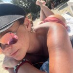 Natasha Klauss Instagram - Poniendo mi mente donde mi cuerpo quiere estar …🥰☀️⛱️🏝️🌊 Ya falta poco para la playa , brisa y mar❤️ Feliz inicio de semana ! #misamores Pon tu mente donde deseas crear lo mejor de lo mejor para ti ! Teniendo la certeza de que ya está pues lo único que existe ahora es este “eterno presente”❤️