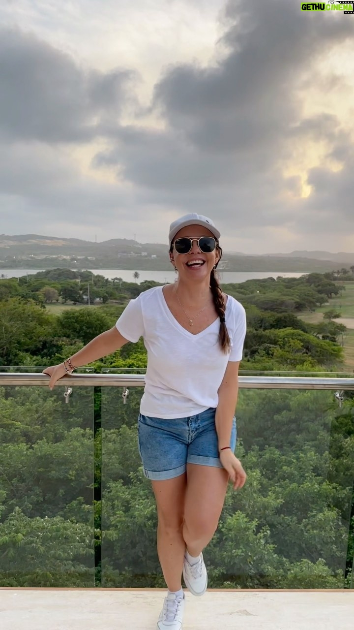 Natasha Klauss Instagram - Conectar con mi amor 🧡 Conectar con mi confianza ❤️ Conectar con mi fuerza ❤️ Conectar con mi salud ❤️ Conectar con mi sabiduría 🧡 Propósitos para el 2024 ❤️🙏 Los tuyos ? Los leo #misamores 👇🏻