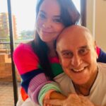 Natasha Klauss Instagram – Honro tu vida ❤️
Honro tu presencia en mi vida y en la de mis hijas ❤️
Honro tu compañía en los momentos más importantes de mi vida y yo en la tuya ❤️
Honro tu carrera , tu amor , tu pasión por el arte de actuar ❤️
Honro tus consejos que jamás me hicieron caer para no abondar esta carrera que tanto amo ❤️
Te honro a ti por ser quiene eres en esta vida y deseo que sigas iluminado nuestro mundo por muchos años más ❤️
Te amo @cao.jorge y Feliz vuelta al sol 🌞