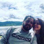 Natasha Klauss Instagram – No es día de #tbt pero para mi si es día de compartirles con estas fotografías lo importante que es la familia , los momentos que compartimos y lo bien que nos sentimos cuando no desaprovechamos ni un segundo en decirles a aquellos que “ amamos “ cuánto “ los amamos “ ❤️❤️❤️❤️
Feliz día #misamores 
Que la vida no te pase por encima , sumérgete en ella ,  sonriéndole y aportando lo mejor de ti ❤️