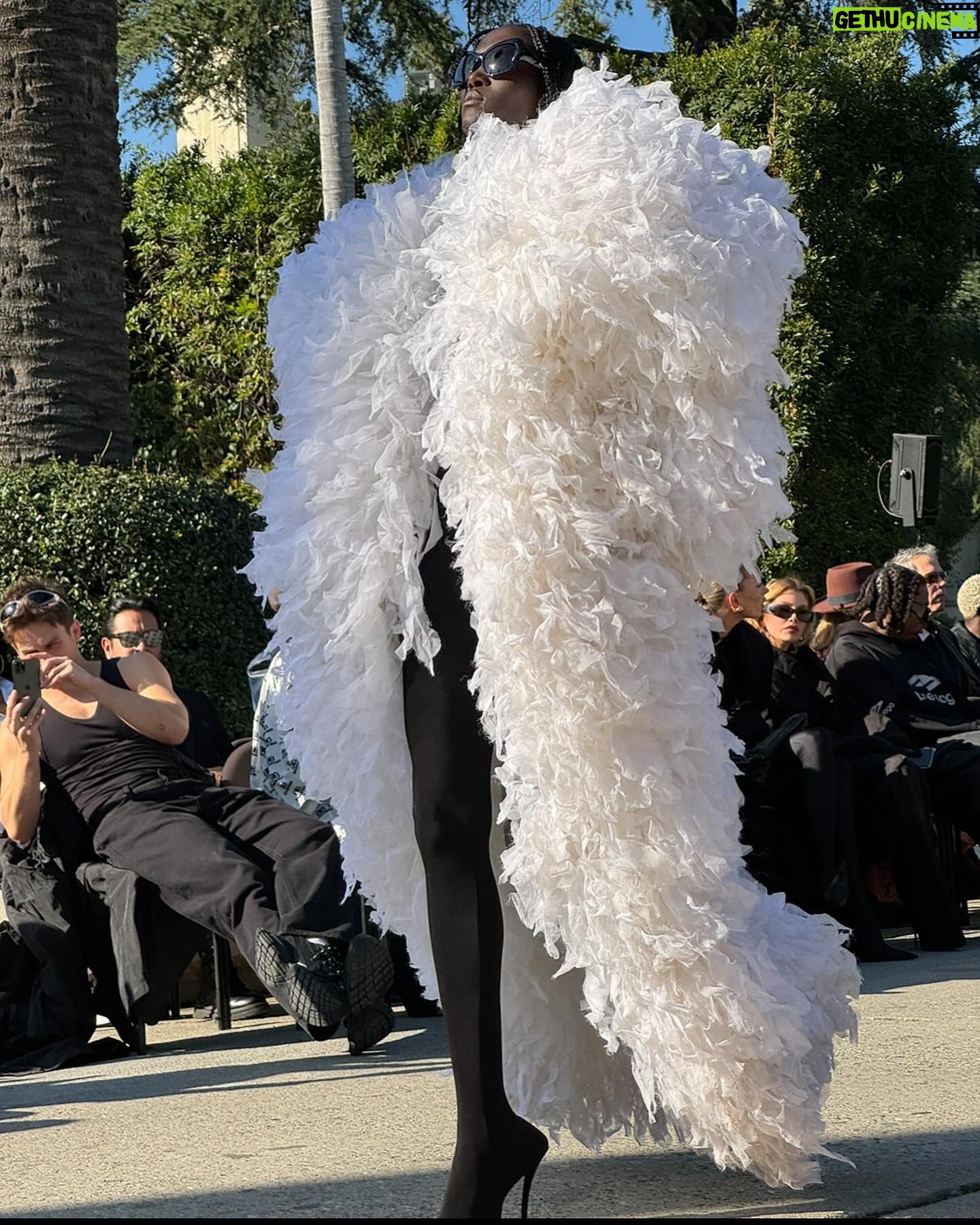 Natasha Lyonne Instagram - Thank you @balenciaga 👽👽👽