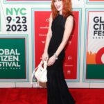 Natasha Lyonne Instagram - Thank you to @glblctzn, @common, @rachelbrosnahan for all the great work you do & to the brave crowd that came out in full force despite the rainstorm! @proenzaschouler @jackmccollough @lazro: I did my best to keep the gear safe n sound & I love you. ☔️🕊️☔️🕊️☔️🤍🤍🤍 swipe>>> 📸 @jameskaliardos 🤍