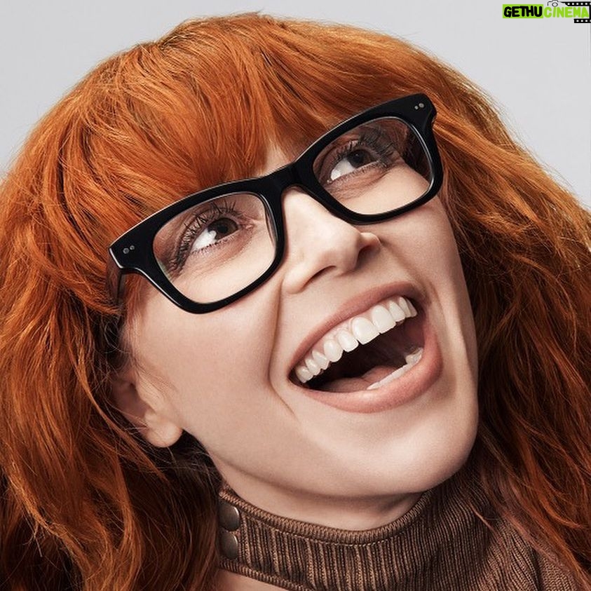 Natasha Lyonne Instagram - No shade to summer but looking forward to fall in @warbyparker π @jbrekkie @tyshawn β£οΈβ£οΈβ£οΈ Photographer:Β @paolakudacki Stylist: @Maxortegag Hair:Β @mattbenns Makeup:Β @kabukinyc Nails: @sonyameesh Thank you @warbyparker!! πππ